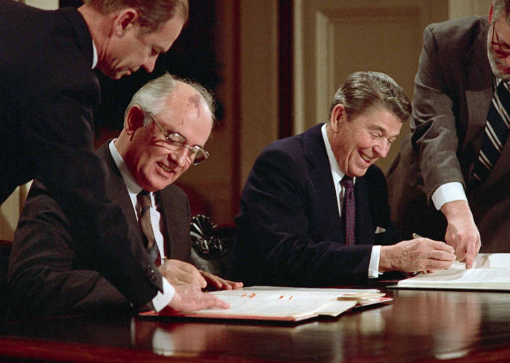 1987: Reagan and Gorbachev sign a nuclear treaty